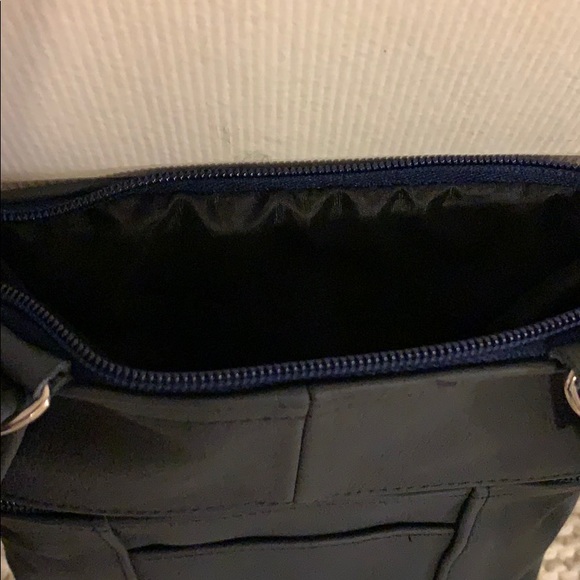 BUNDLE leather purses black/red/navy with pockets. - Picture 6 of 7